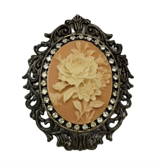 VTG STYLE Flower Cameo Brooch Metal Filigree Carved Noblesse Collection 2003 New - Picture 2 of 8